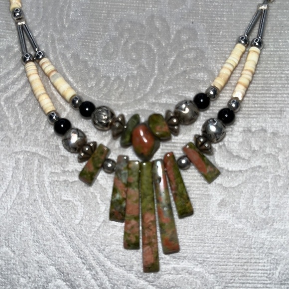 Vintage Korea Silver Tone Necklace 17' Liquid Beads and Jade Boho  Western - Picture 12 of 12
